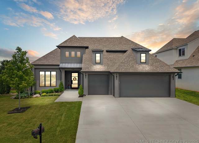 Property at 733 W 110th St S, Jenks, OK 74037, 5 beds, 4.5 baths