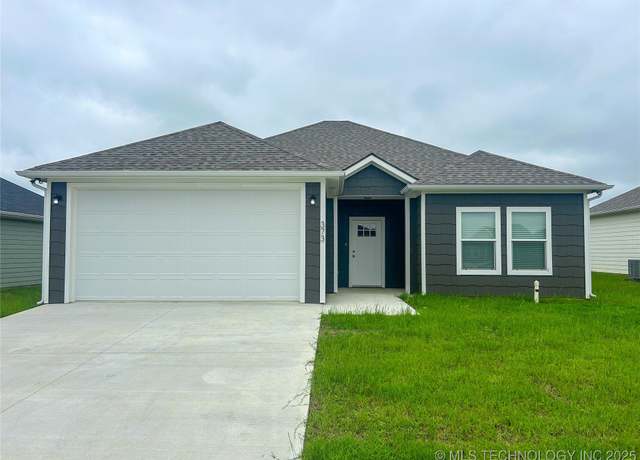 Property at 373 Worth Ave, Durant, OK 74701, 3 beds, 2 baths