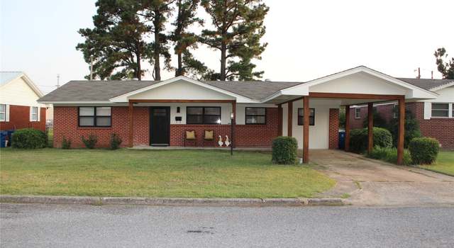 Photo of 804 Dollins St, Wilburton, OK 74578
