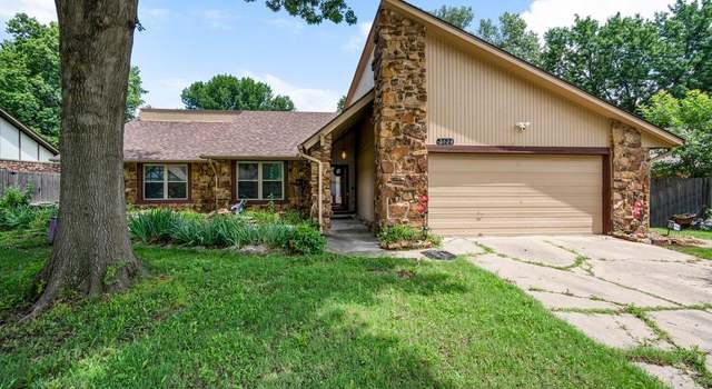 Photo of 2528 W Commercial St, Broken Arrow, OK 74012