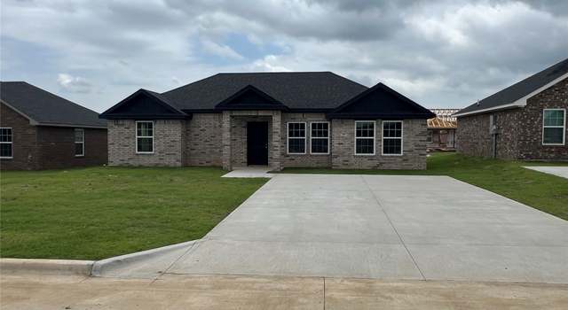 Photo of 509 Sweet Pea Ln, Madill, OK 73446
