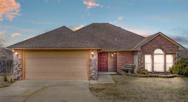 Photo of 3208 E Irvington St, Broken Arrow, OK 74014