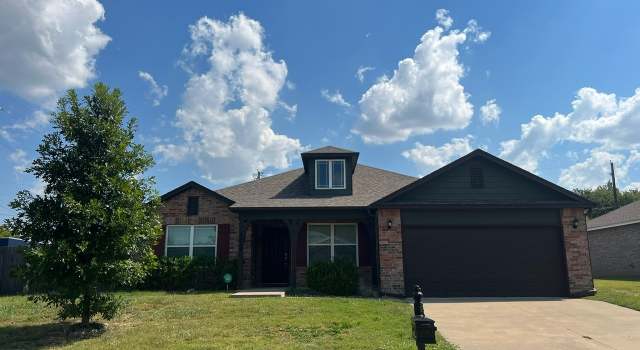 Photo of 2035 N Kenosha Ct E, Tulsa, OK 74106