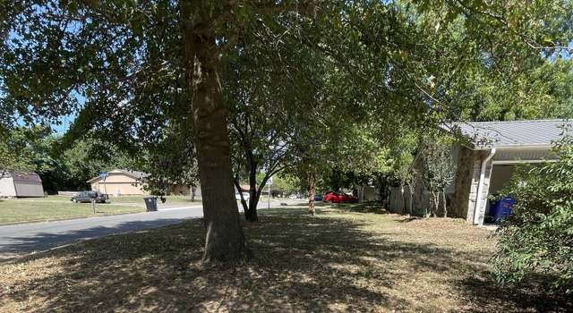 Photo of 152 W Jefferson Pl, Broken Arrow, OK 74011
