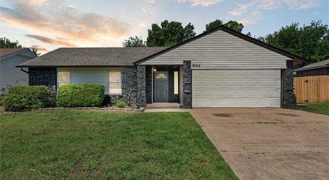 Photo of 8208 N 122nd EastAvenue, Owasso, OK 74055