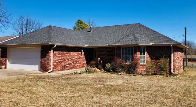 Photo of 918 Hillcrest Dr, Cushing, OK 74023