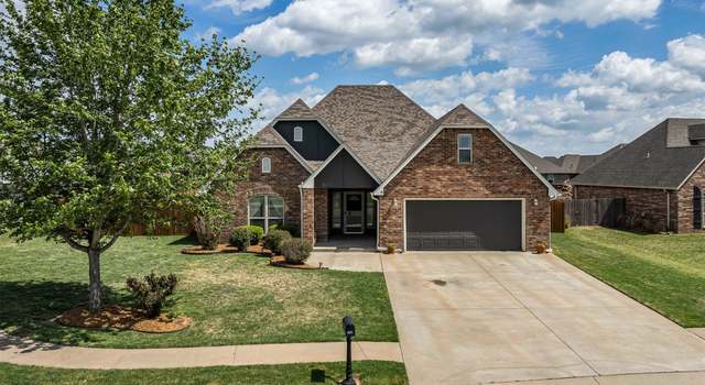 Photo of 8227 Vintage Trace Dr, Claremore, OK 74019