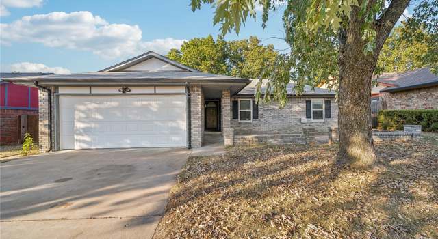 Photo of 207 E 23rd St, Owasso, OK 74055