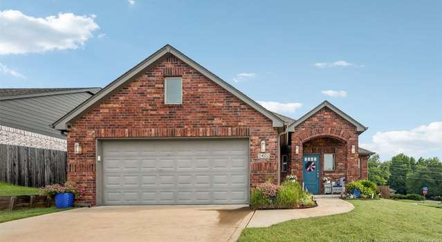 Photo of 2402 W Kingsport Ct S, Broken Arrow, OK 74011