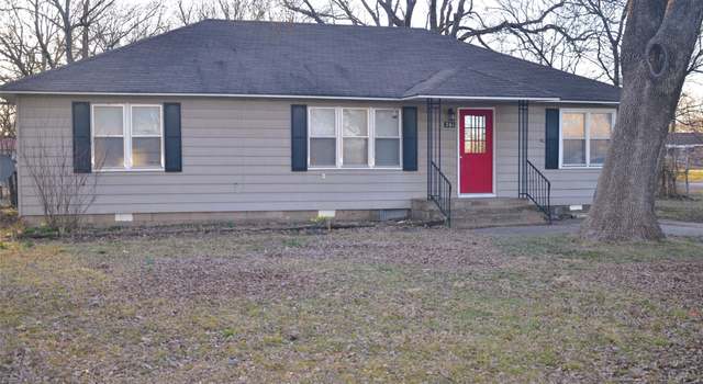 Photo of 201 S Hayden St, Chouteau, OK 74337