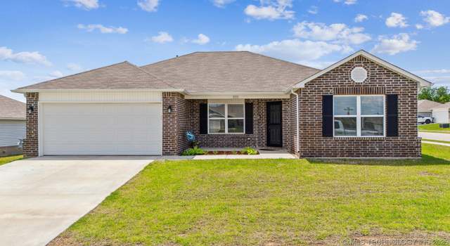 Photo of 1111 W Cheyenne Ln, Claremore, OK 74019