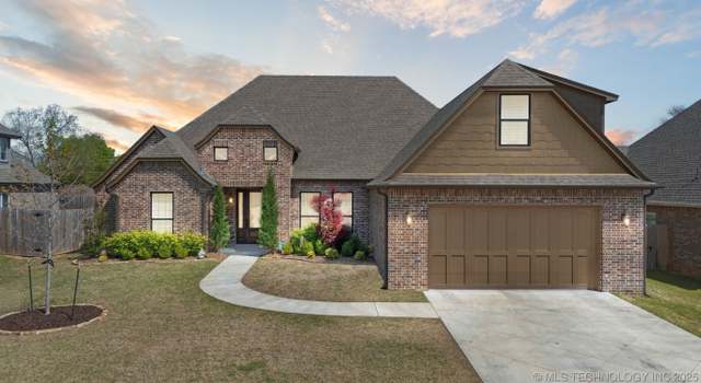 Photo of 17 E 32nd St, Sand Springs, OK 74063