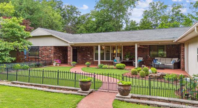 Photo of 1503 N Fox St, Chouteau, OK 74337