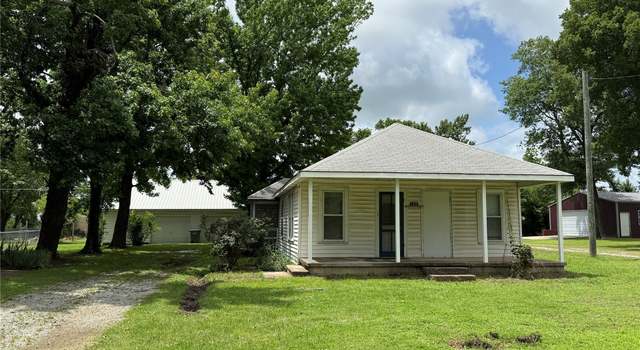 Photo of 105 N Vann St, Chouteau, OK 74337