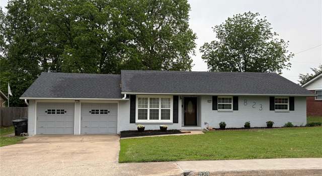 Photo of 823 Sooner Park Dr, Bartlesville, OK 74006