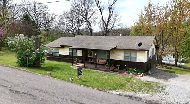 Photo of 1804 S 3rd St, Stilwell, OK 74960