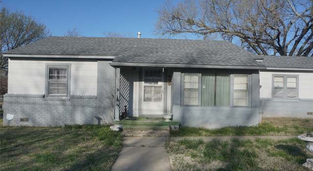 Photo of 102 W Louise St, Henryetta, OK 74437