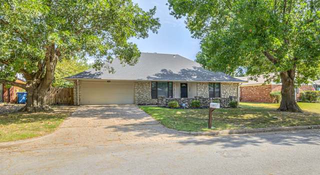 Photo of 2305 S Juniper Ave, Broken Arrow, OK 74012