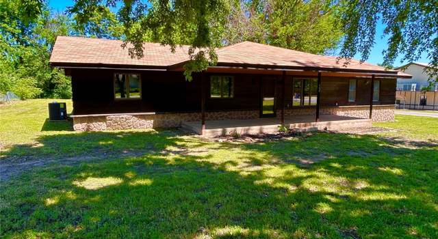 Photo of 402 W Rogers St, Oilton, OK 74052