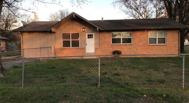 Photo of 108 N Hickory St, Locust Grove, OK 74352