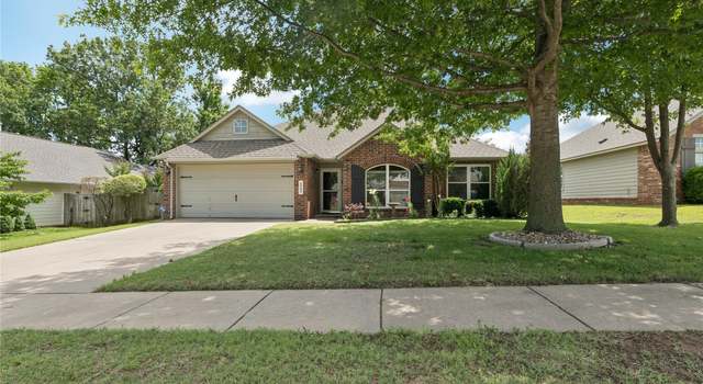 Photo of 2505 W Natchez St, Broken Arrow, OK 74011