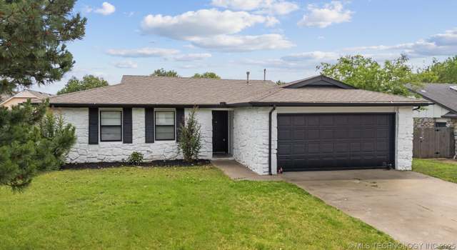 Photo of 306 E 23rd St, Owasso, OK 74055