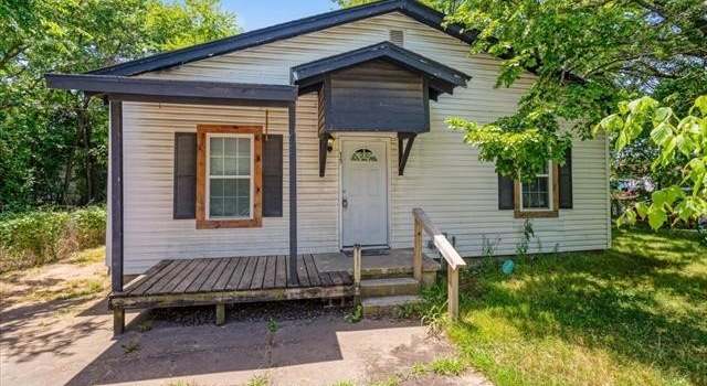 Photo of 75 W Liveoak St, Durant, OK 74701