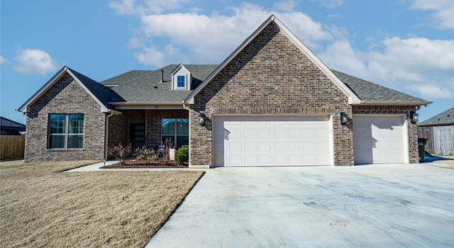 Photo of 182 N Phillips St, Skiatook, OK 74070