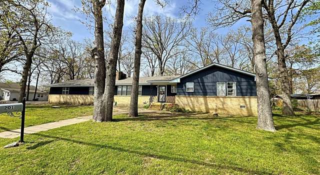 Photo of 201 Leoser St, Tahlequah, OK 74464
