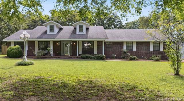 Photo of 802 N Kiowa St, Chouteau, OK 74337