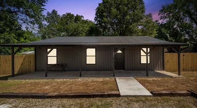 Photo of 204 NE 2nd St, Adair, OK 74330