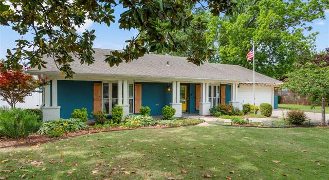 Photo of 1022 W E St, Jenks, OK 74037