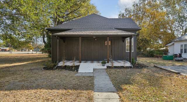 Photo of 111 N Hogan St, Pryor, OK 74361