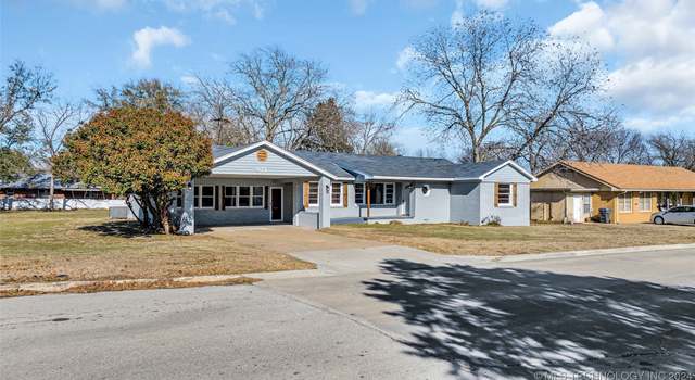 Photo of 921 Davis St NW, Ardmore, OK 73401