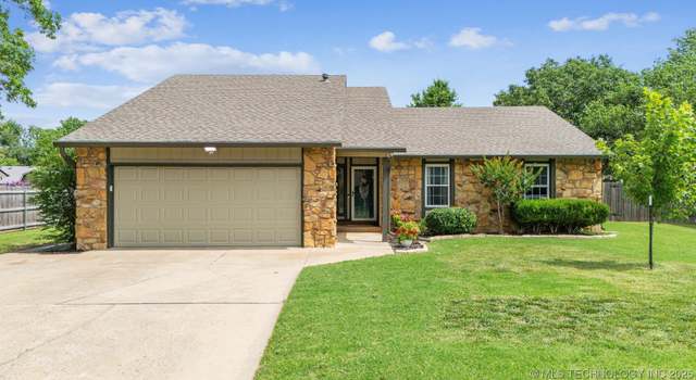 Photo of 11017 E 98th St N, Owasso, OK 74055