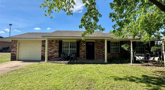 Photo of 803 S Thompson Ave, Cushing, OK 74023