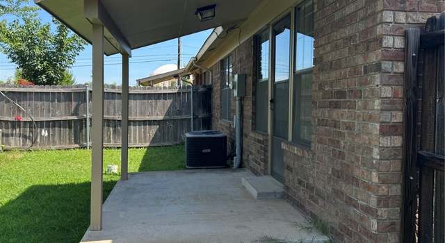 Photo of 1445 Windsor Dr, Ardmore, OK 73401