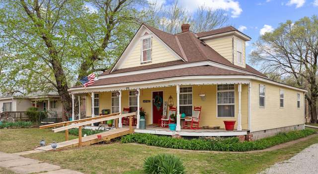 Photo of 412 W Birch Ave, Barnsdall, OK 74002