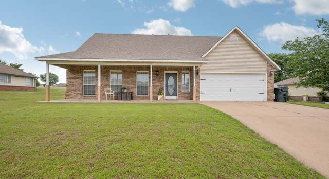Photo of 2504 SW Wolf Run Dr, Claremore, OK 74019