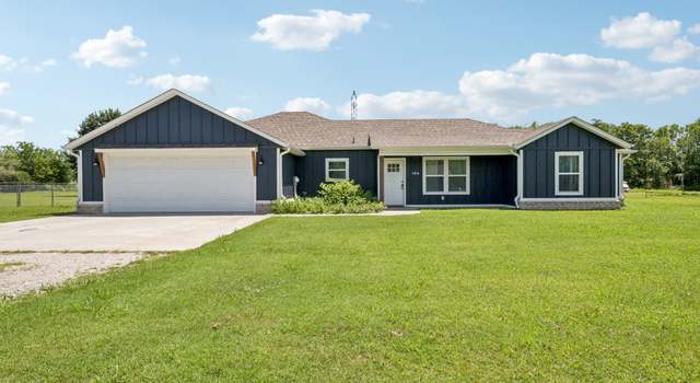 Photo of 104 Lakeside Ave, Chouteau, OK 74337
