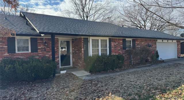 Photo of 909 E Woods Ct, Claremore, OK 74017