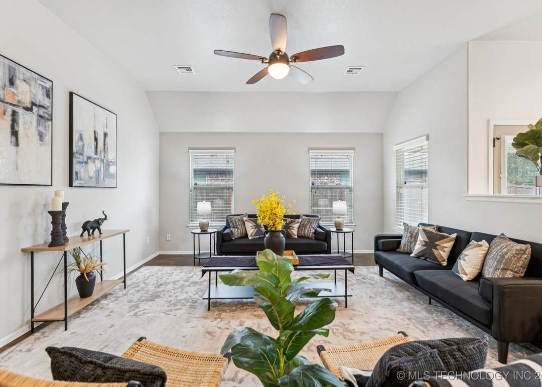 8731 E 136th St S, Bixby, OK 74008