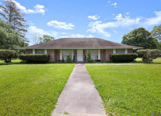 Property at 13920 Carolyn St, Walker, LA 70785, 3 beds, 2 baths