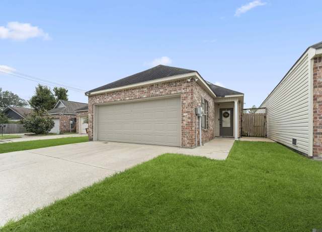 Property at 15070 Cranbrook Ct, Baton Rouge, LA 70819, 3 beds, 2 baths
