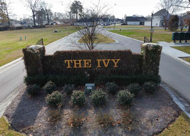 Property at 1168 Ivy Ct, Denham Springs, LA 70726, 4 beds, 3 baths