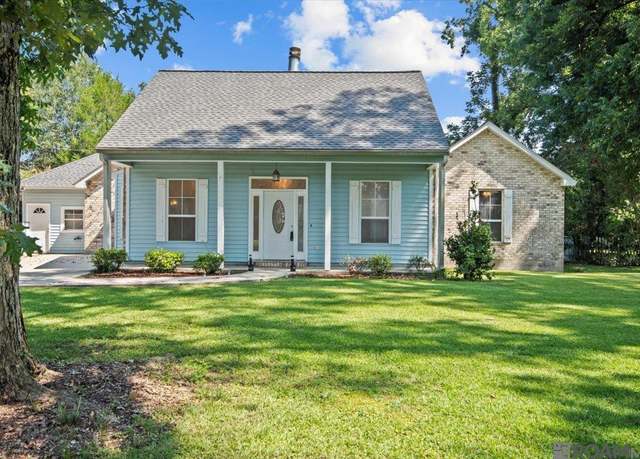 Property at 10931 Stanley Aubin Ln, Baton Rouge, LA 70816, 3 beds, 2.5 baths