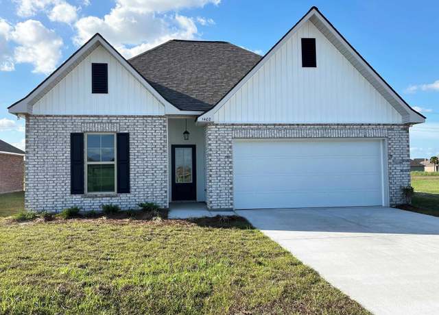 Property at 1402 Tina St, Thibodaux, LA 70301, 4 beds, 3 baths