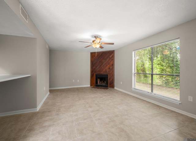 Property at 2031 S Brightside View Dr Unit D, Baton Rouge, LA 70820, 2 beds, 2.5 baths