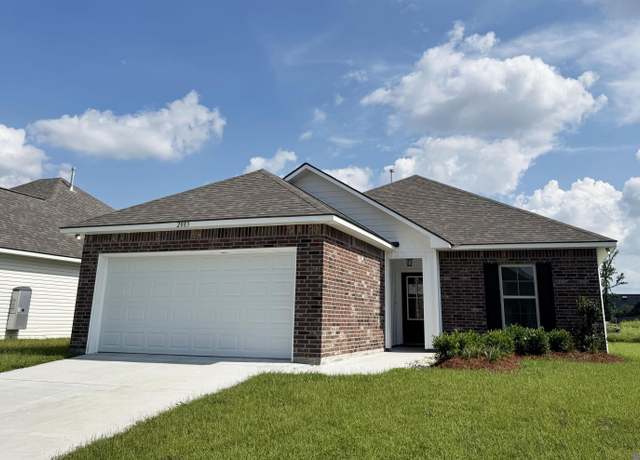 Property at 2083 Taylor Dr, Port Allen, LA 70767, 3 beds, 2 baths