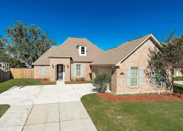 Property at 15176 Murano Ave, Prairieville, LA 70769, 4 beds, 3 baths